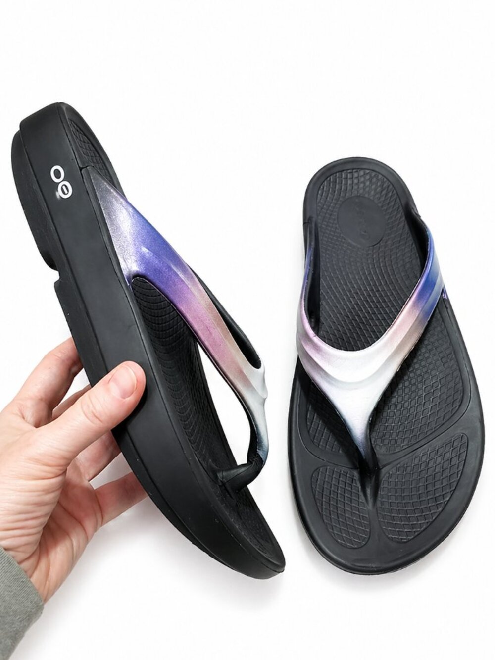 OOFOS OOlala Luxe Iridescent Atlantis Thong Sandals Flip Flops Foam Women's 11
